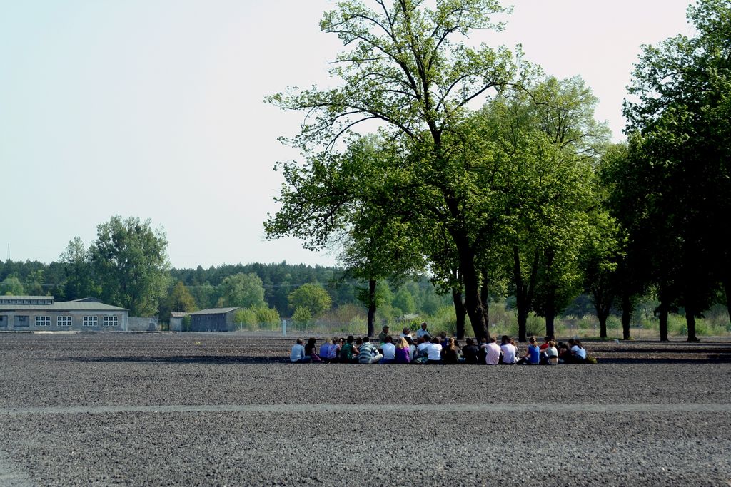 Dutch students talking to Dutch survivors in Ravensbrück, 2009.